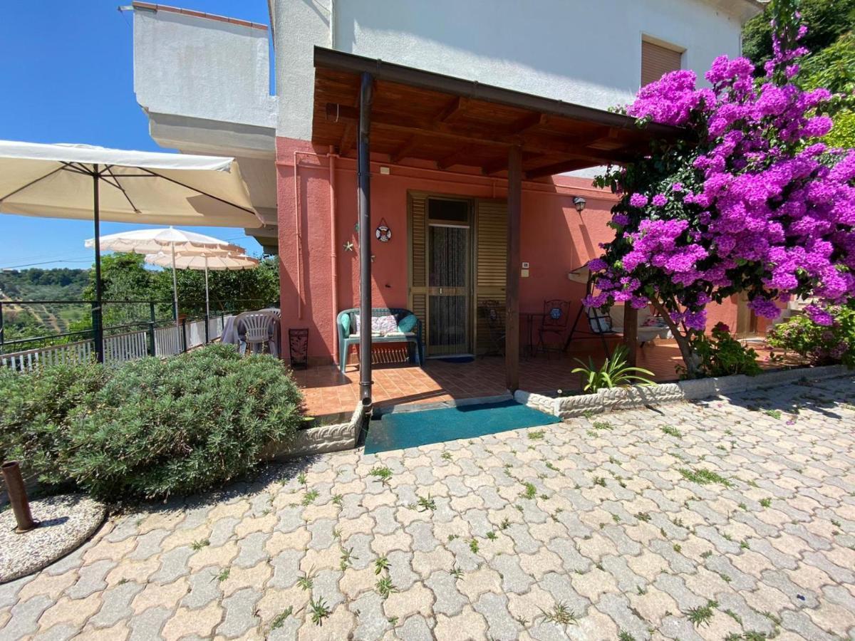 B&B Santa Lucia Silvi Paese Exteriör bild